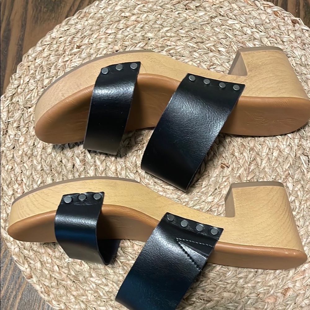 NWOT Universal Thread Women's Black Slide Sandals - Picture 6 of 10